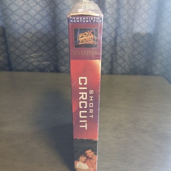 1985 Short Circuit Vhs New And Sealed - Picture 5 of 6
